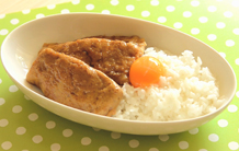 牛豚シート肉の焼肉丼